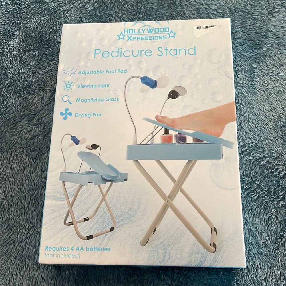 Hollywood Xpressions Pedicure Stand